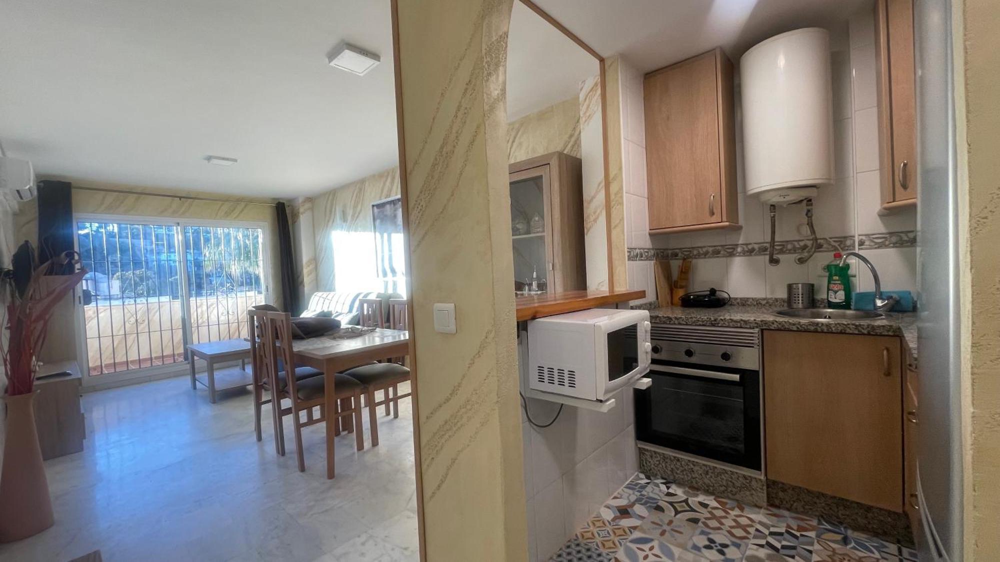 Апартаменты Apartamento Con Vista A La Piscina Бенальмадена Экстерьер фото