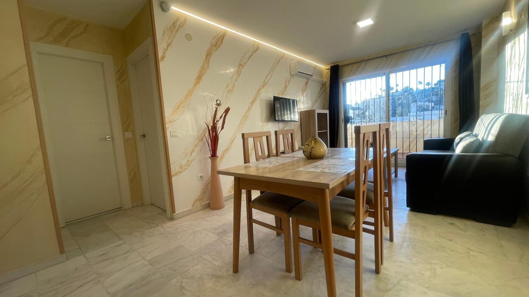Апартаменты Apartamento Con Vista A La Piscina Бенальмадена Экстерьер фото