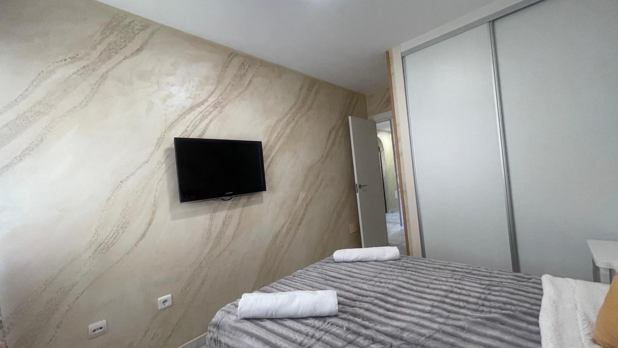 Апартаменты Apartamento Con Vista A La Piscina Бенальмадена Экстерьер фото