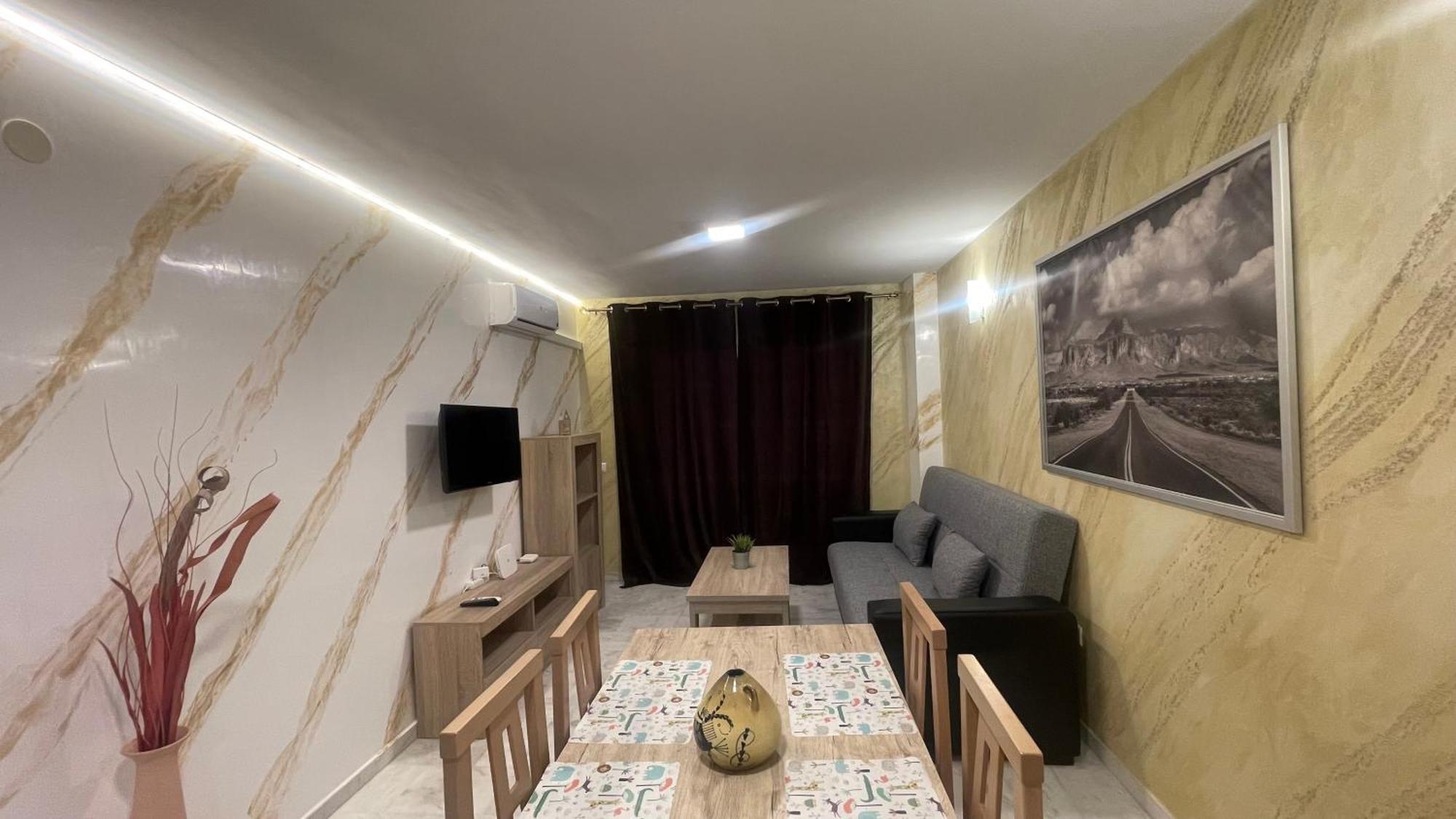 Апартаменты Apartamento Con Vista A La Piscina Бенальмадена Экстерьер фото