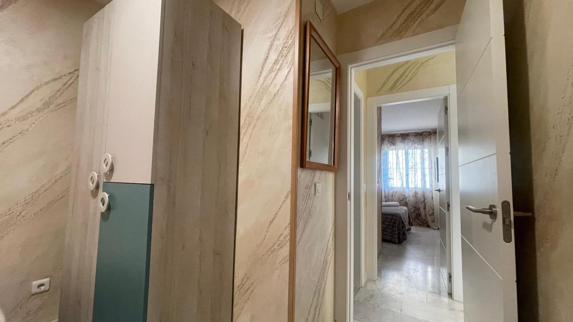 Апартаменты Apartamento Con Vista A La Piscina Бенальмадена Экстерьер фото