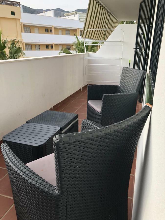 Апартаменты Apartamento Con Vista A La Piscina Бенальмадена Экстерьер фото